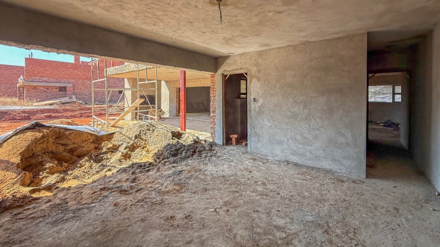 5 Bedroom Property for Sale in Leloko Lifestyle Estate North West